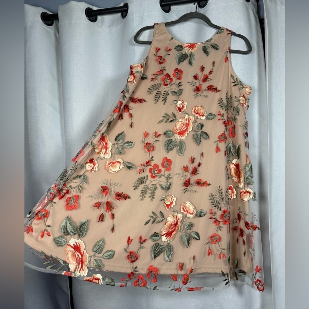 Beige by Eci Tan and Red Embroidered Floral Swing Dress Large - Picture 7 of 12
